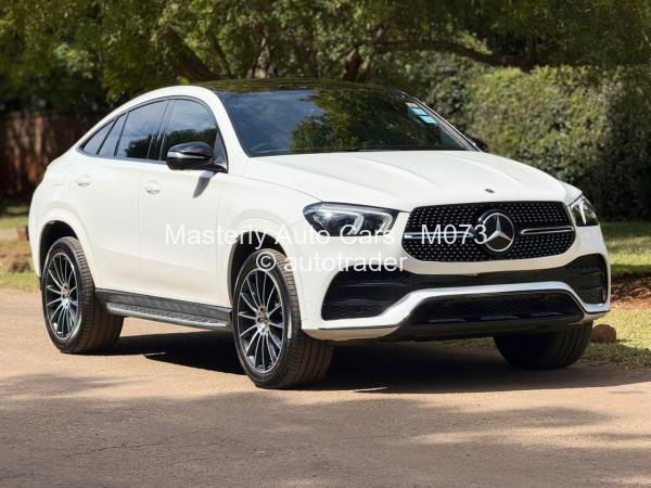 2022 - Mercedes Benz GLC