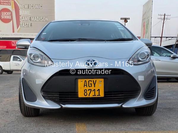 2020 - Toyota  Aqua
