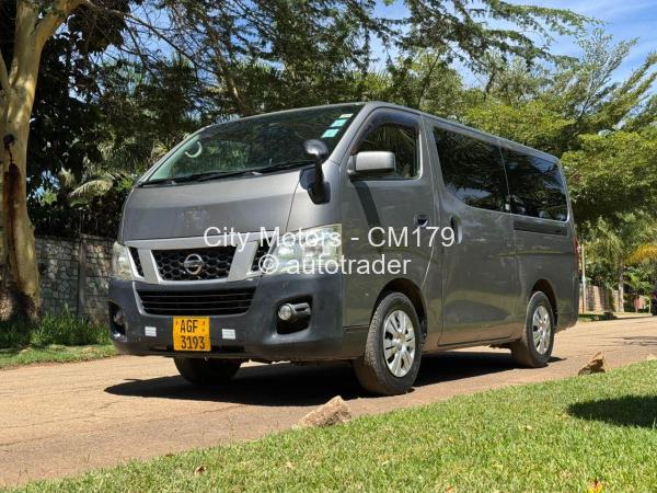 2017 - Nissan  NV350