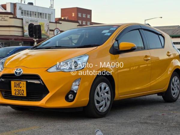 2017 - Toyota  Aqua