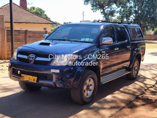 2010 - Toyota  Hilux
