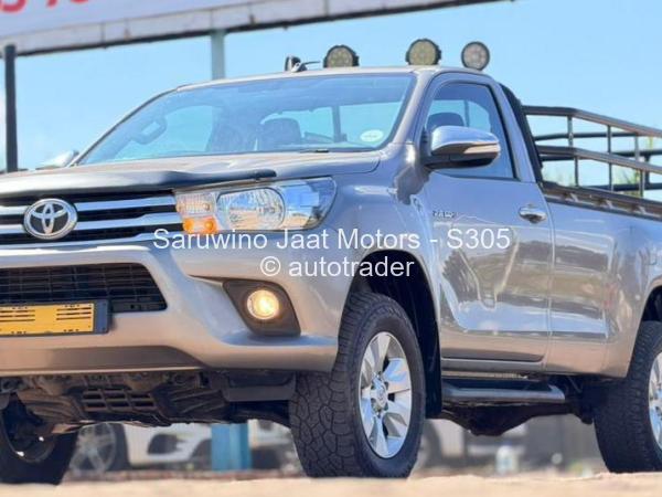 2017 - Toyota  Hilux