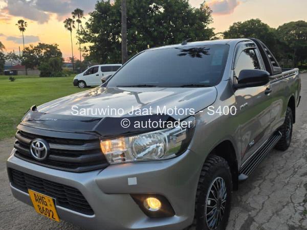 2019 - Toyota  Hilux
