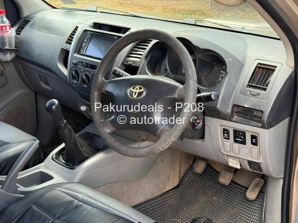 2011 - Toyota  Hilux