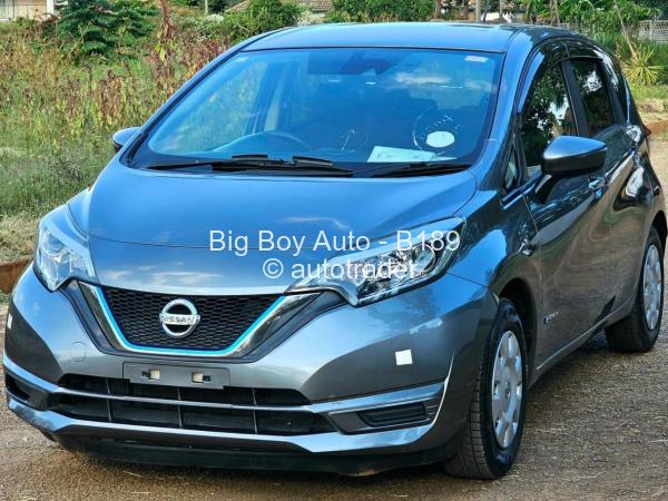 2017 - Nissan  Note