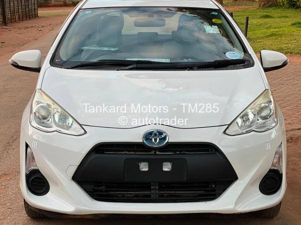 2016 - Toyota  Aqua