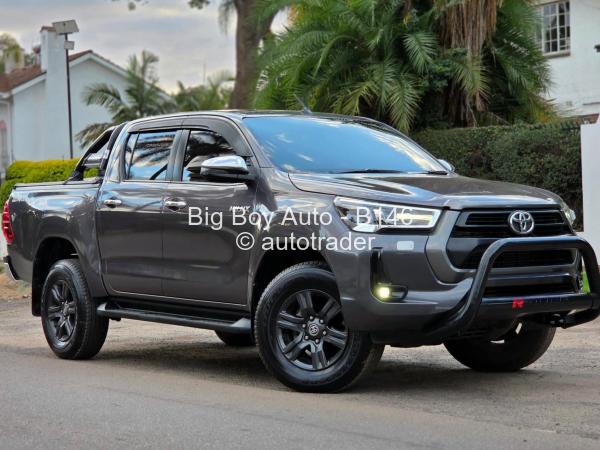 2020 - Toyota  Hilux