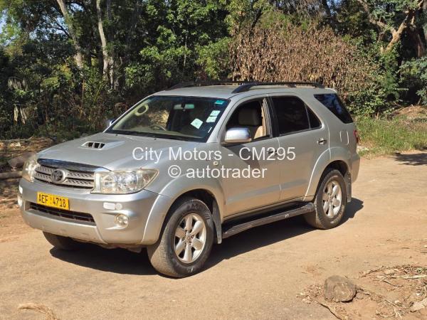 2011 - Toyota  Fortuner