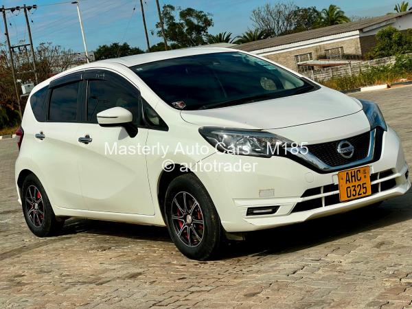 2017 - Nissan  Note