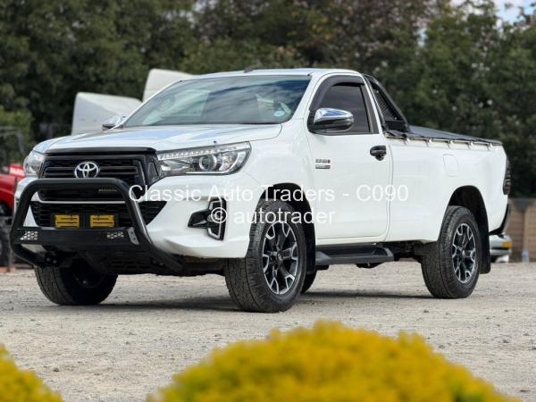 2020 - Toyota  Hilux