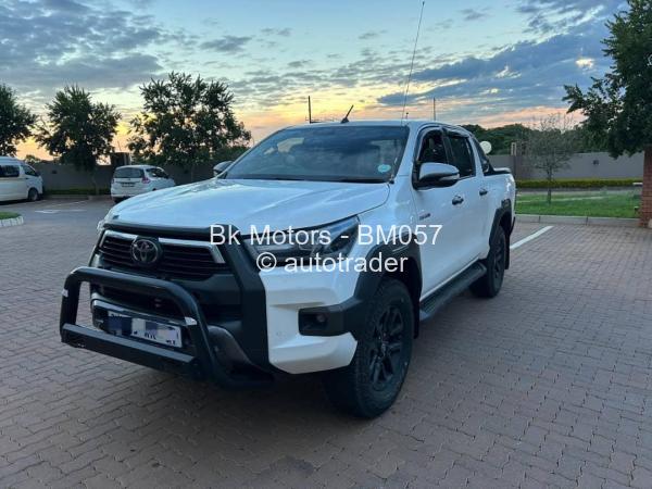 2025 - Toyota  Hilux
