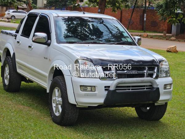 2011 - Isuzu  KB300