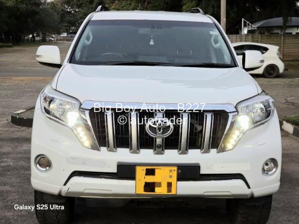 2017 - Toyota  Land Cruiser Prado