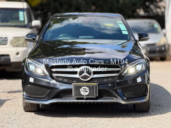 2015 - Mercedes Benz C200