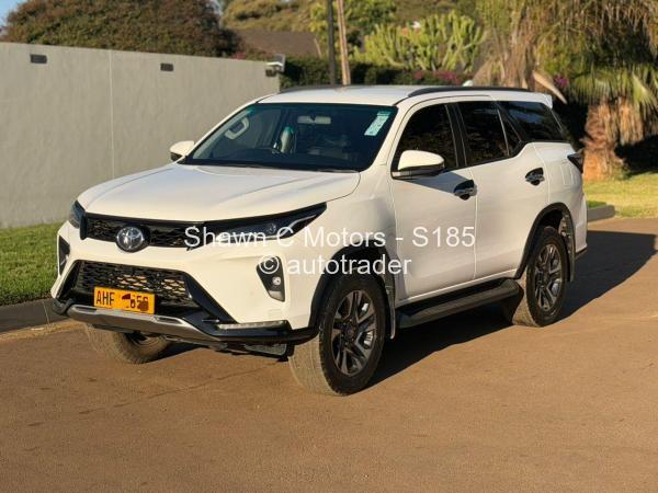 2023 - Toyota  Fortuner