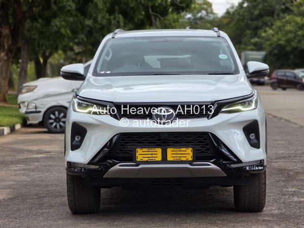 2023 - Toyota  Fortuner