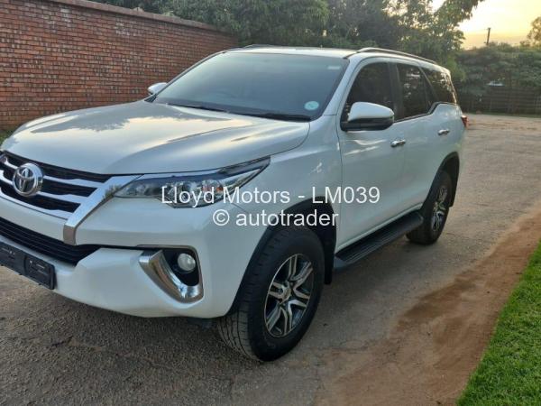 2019 - Toyota  Fortuner