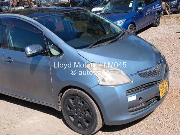 2006 - Toyota  Ractis