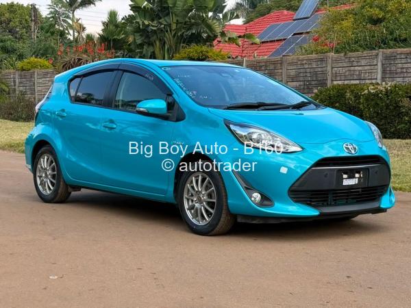 2017 - Toyota  Aqua