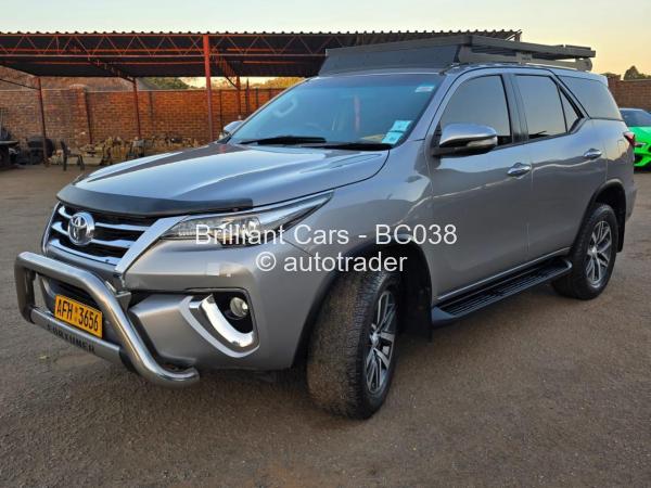 2017 - Toyota  Hilux