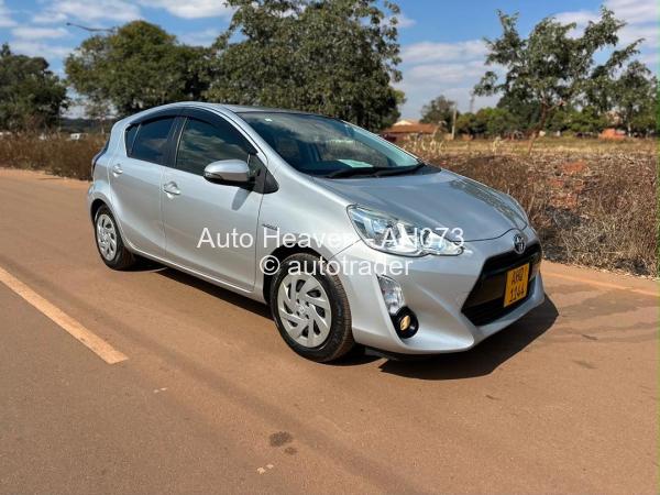 2017 - Toyota  Aqua