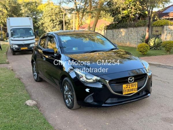 2016 - Mazda  Demio