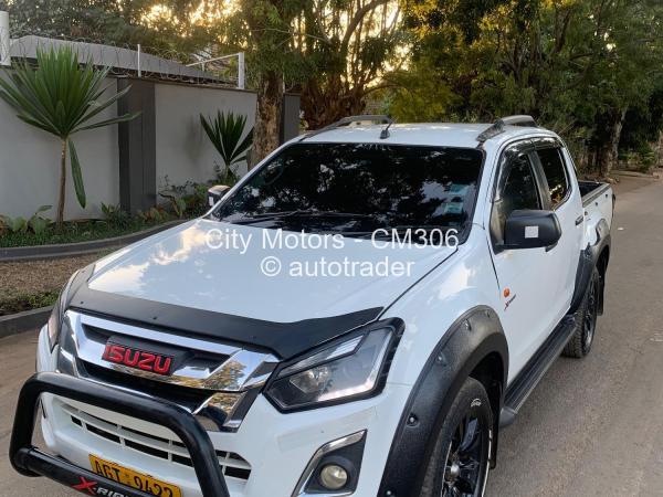 2022 - Isuzu  X - Rider
