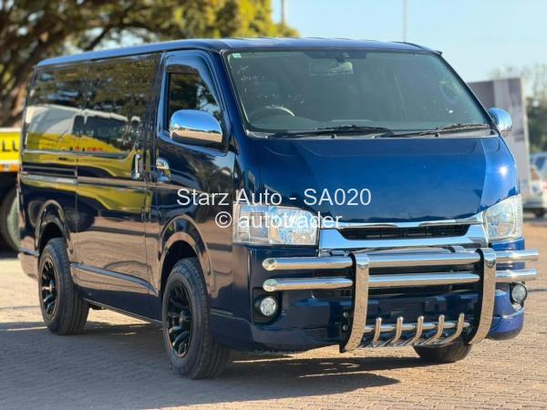 2017 - Toyota  Hiace