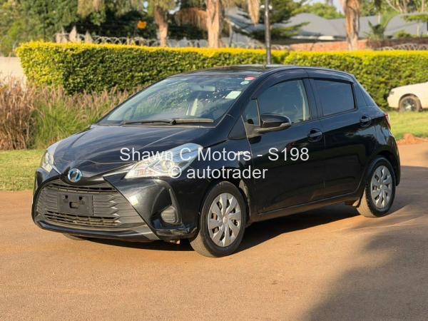 2018 - Toyota  Vitz