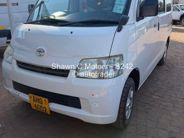 2017 - Toyota  Townace