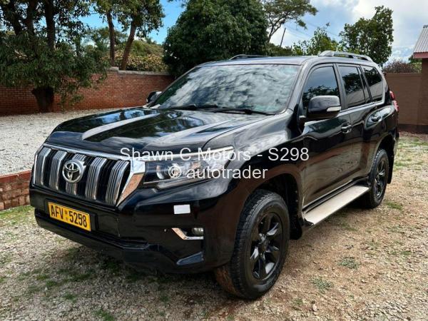2013 - Toyota  Land Cruiser Prado
