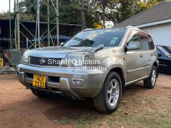2011 - Nissan  X-Trail