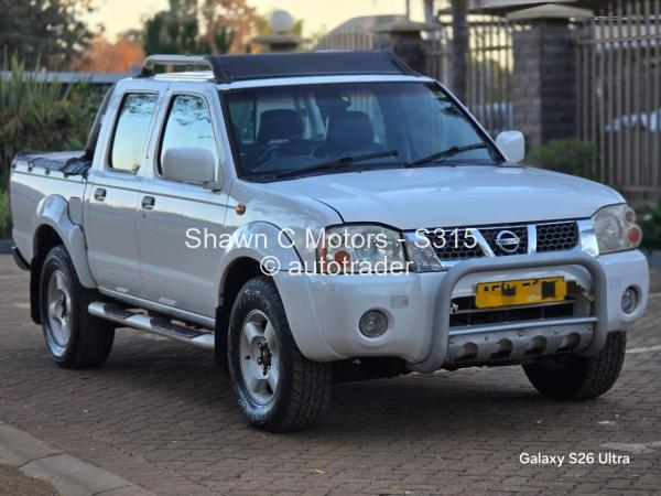 2015 - Nissan  NP300 Hardbody