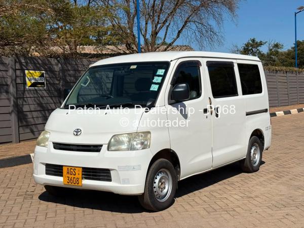 2014 - Toyota  Lite Ace