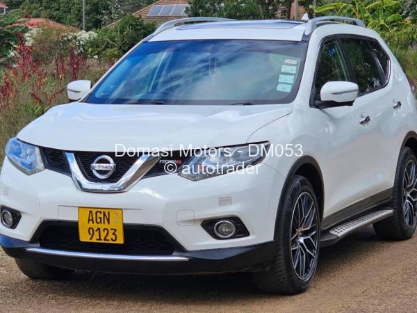 2016 - Nissan  X-Trail
