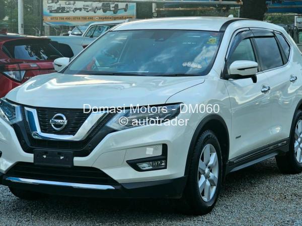 2017 - Nissan  X-Trail