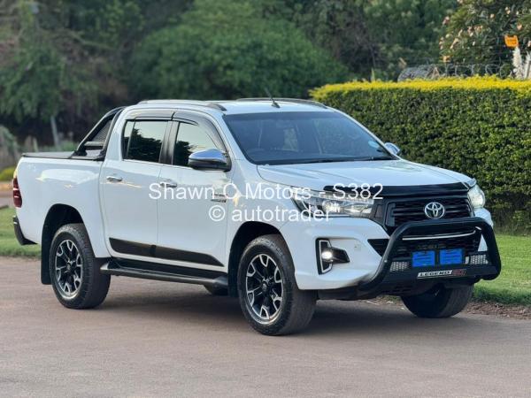 2016 - Toyota  Hilux