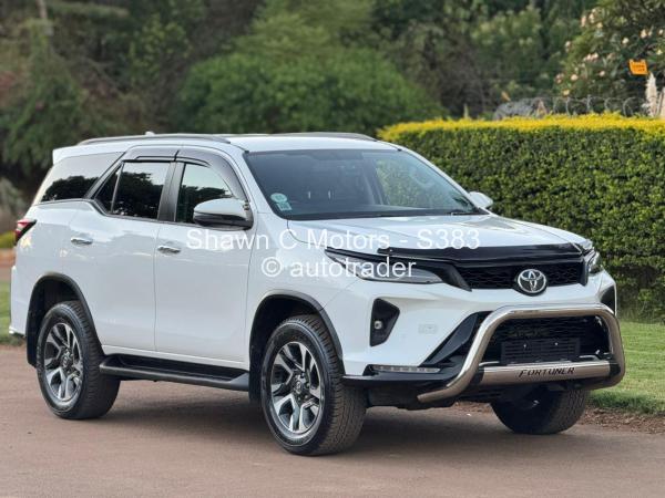 2025 - Toyota  Fortuner