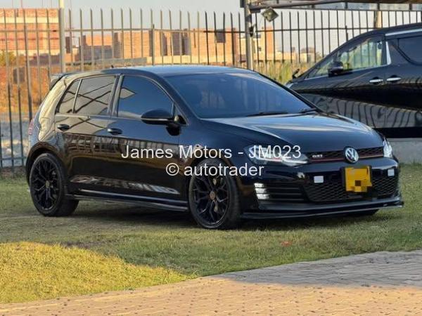 2015 - Volkswagen  Golf
