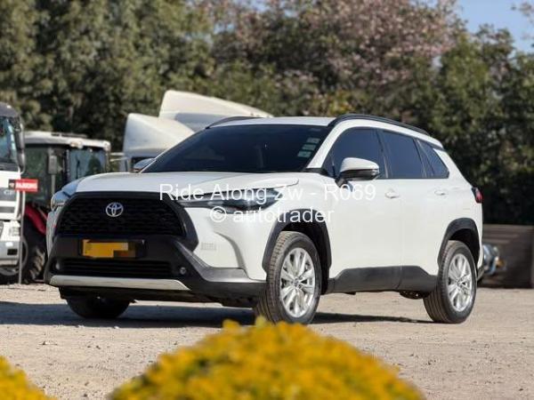 2024 - Toyota  Hilux