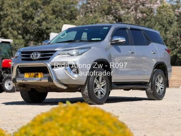 2016 - Toyota  Fortuner