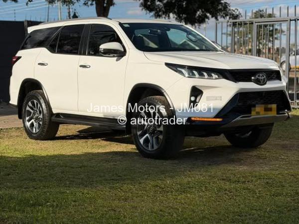 2023 - Toyota  Fortuner