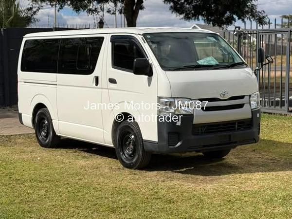 2017 - Toyota  Regius Ace