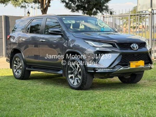 2023 - Toyota  Fortuner