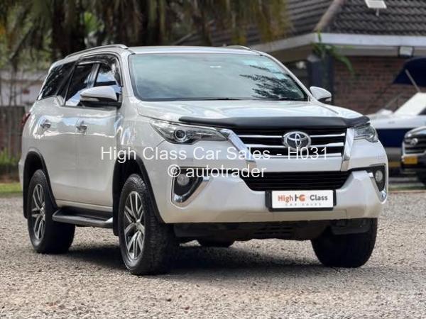 2018 - Toyota  Fortuner