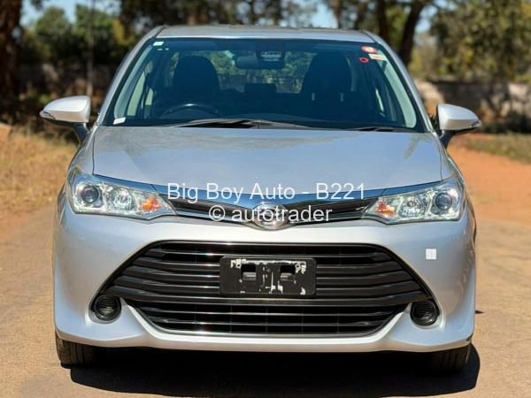 2017 - Toyota  Axio