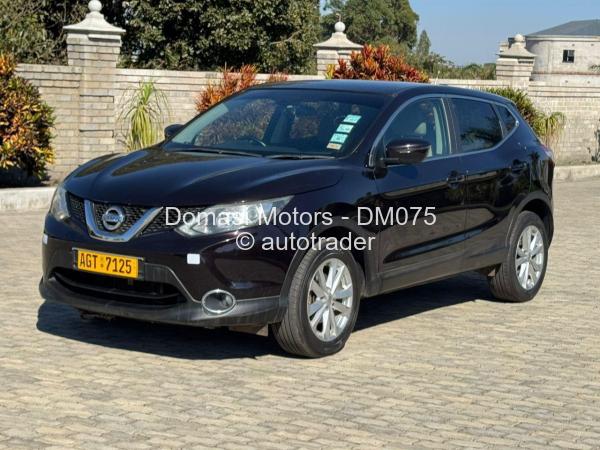2015 - Nissan  Qashqai 