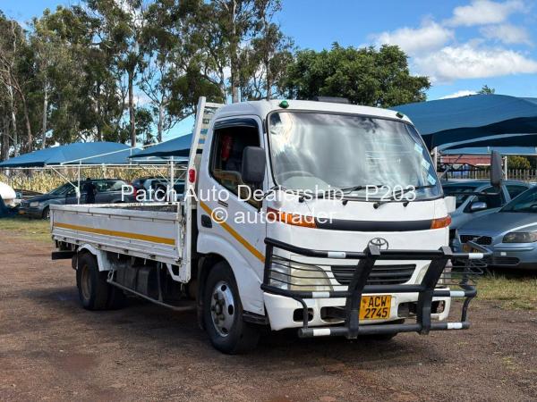 1999 - Toyota  Dyna