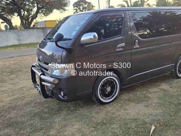 2016 - Toyota  Hiace