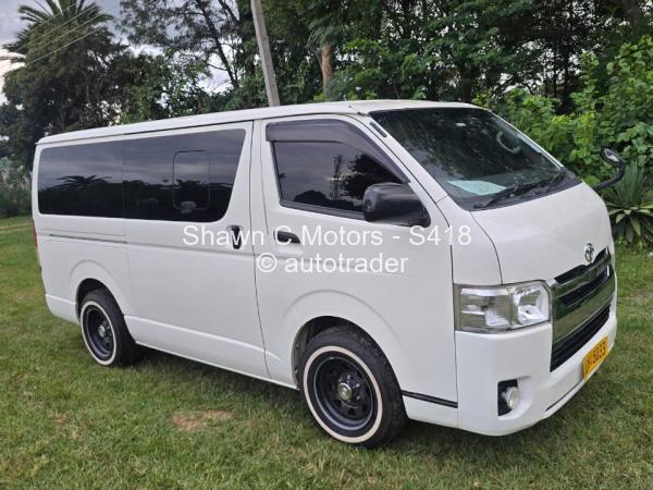 2015 - Toyota  Hiace